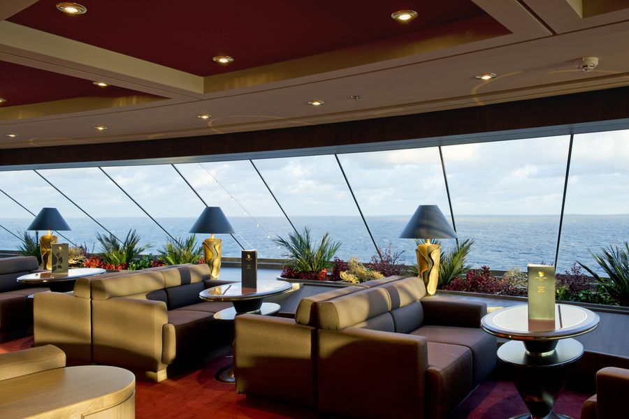 22 Ship Yacht Club Top Sail Lounge